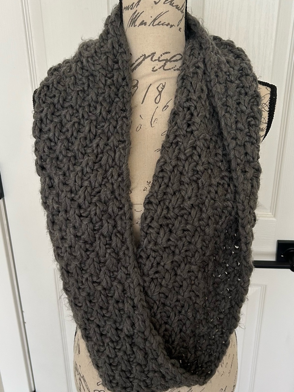Old Navy Chunky Knit Cowl - Dark Gray